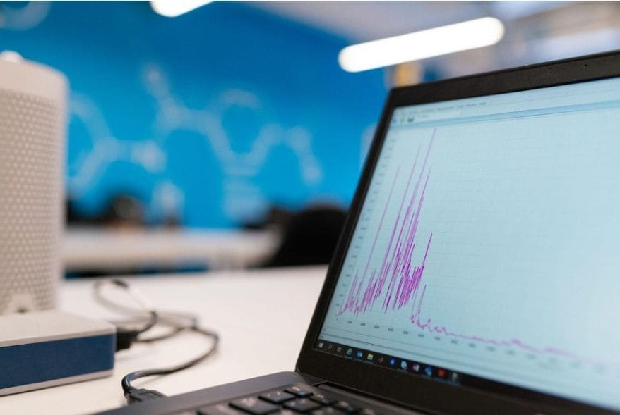What is Data Analytics (Source: Pexels)